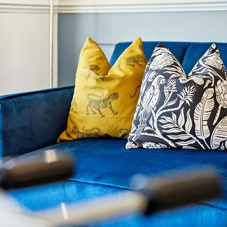 Long Term And Summer Special Offer! 5-Bedroom Spacious, Stunning Design, Sociable Areas & Cosy House Near South Downs Park, Sleeps 11 With Games Room, Private Parking And Garden- By Blue Puffin Stays Waterlooville Kültér fotó