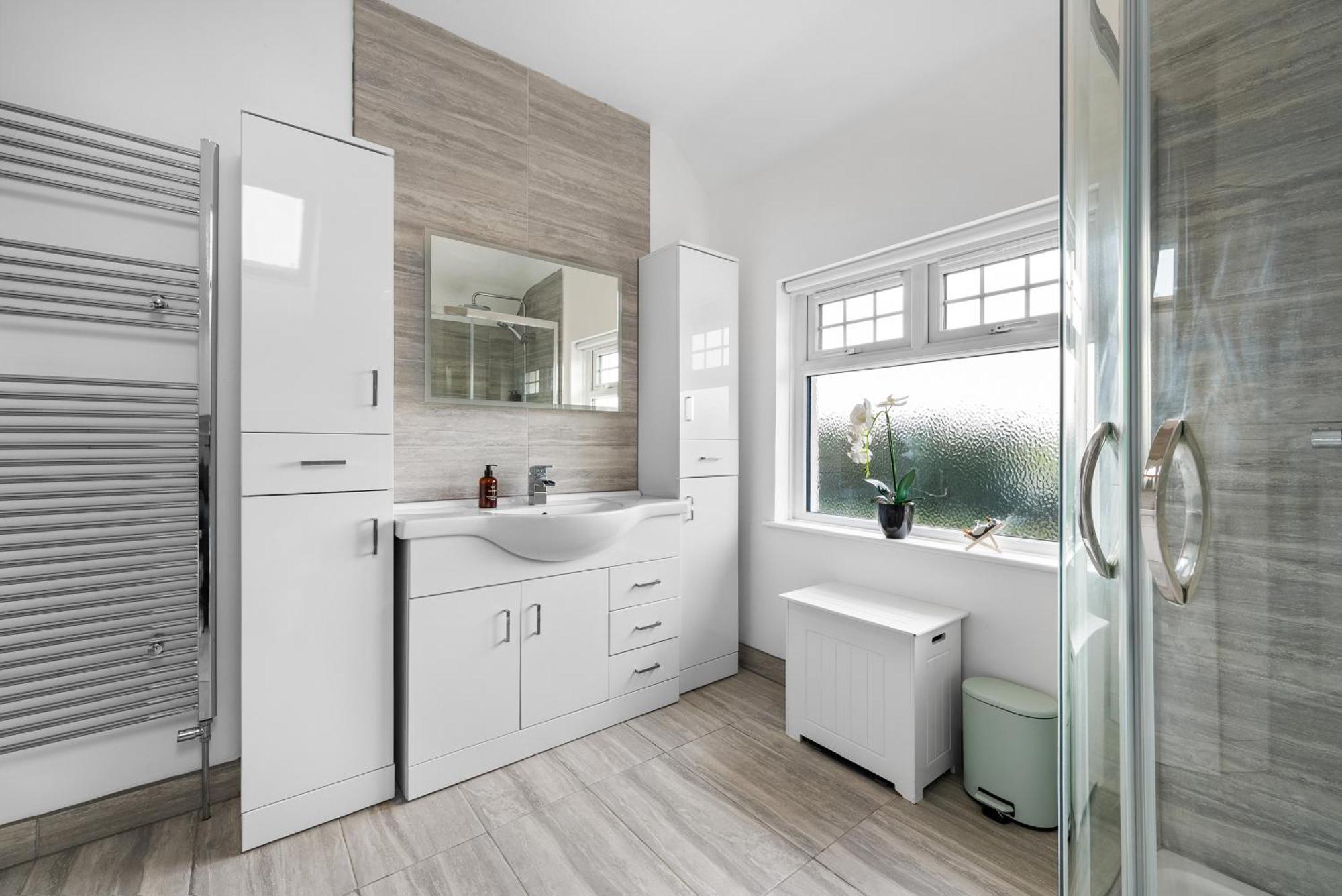 Long Term And Summer Special Offer! 5-Bedroom Spacious, Stunning Design, Sociable Areas & Cosy House Near South Downs Park, Sleeps 11 With Games Room, Private Parking And Garden- By Blue Puffin Stays Waterlooville Kültér fotó