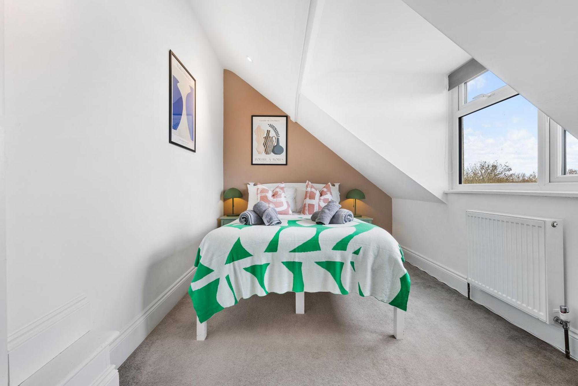 Long Term And Summer Special Offer! 5-Bedroom Spacious, Stunning Design, Sociable Areas & Cosy House Near South Downs Park, Sleeps 11 With Games Room, Private Parking And Garden- By Blue Puffin Stays Waterlooville Kültér fotó