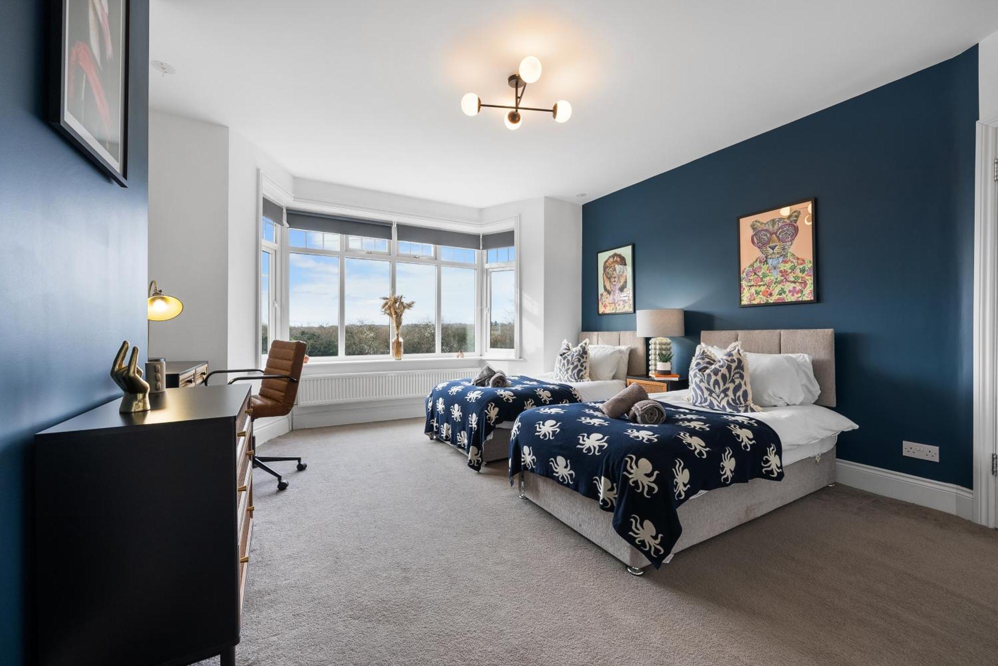 Long Term And Summer Special Offer! 5-Bedroom Spacious, Stunning Design, Sociable Areas & Cosy House Near South Downs Park, Sleeps 11 With Games Room, Private Parking And Garden- By Blue Puffin Stays Waterlooville Kültér fotó