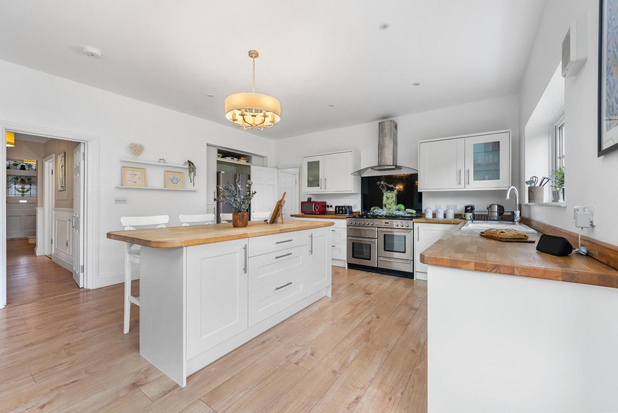 Long Term And Summer Special Offer! 5-Bedroom Spacious, Stunning Design, Sociable Areas & Cosy House Near South Downs Park, Sleeps 11 With Games Room, Private Parking And Garden- By Blue Puffin Stays Waterlooville Kültér fotó
