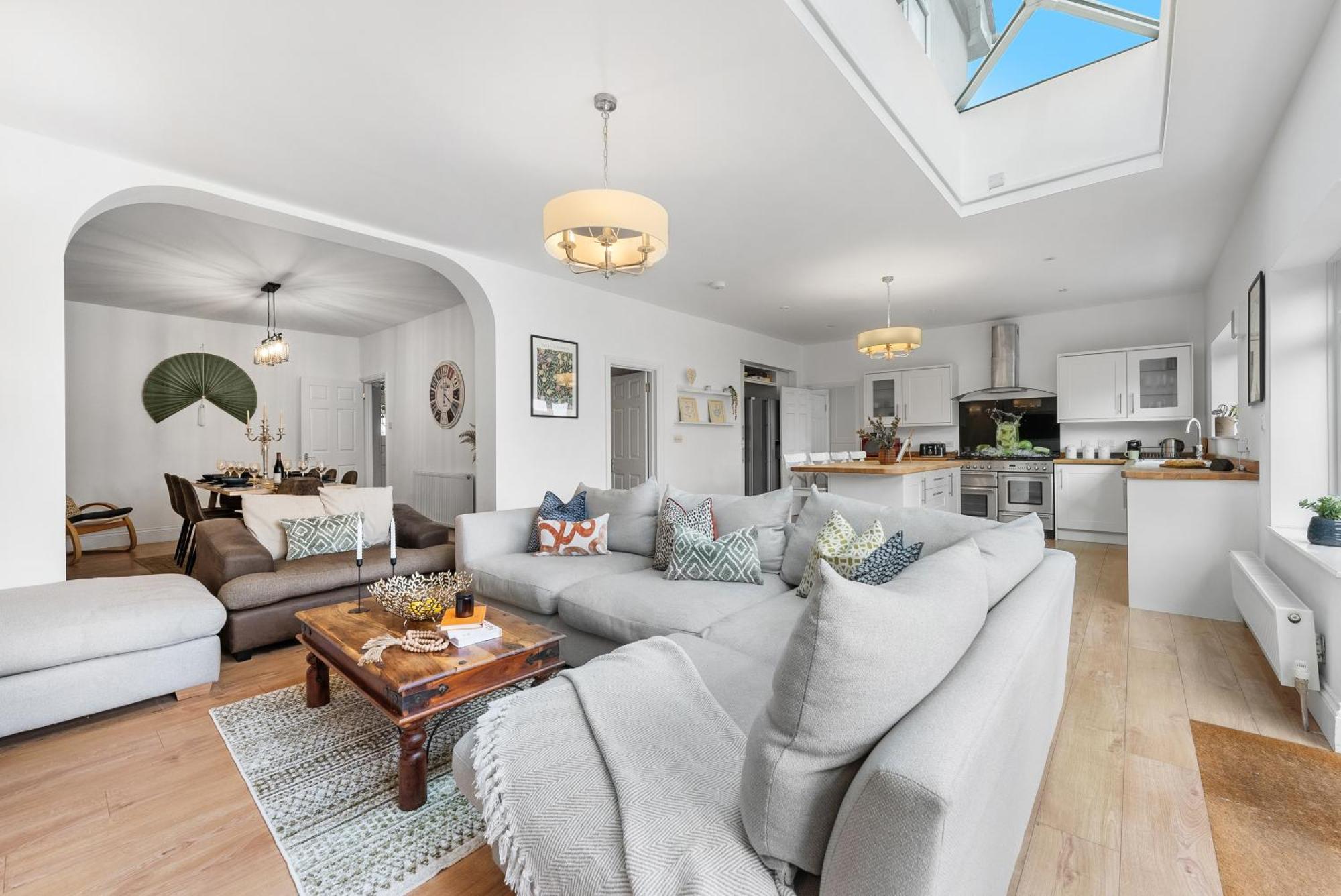 Long Term And Summer Special Offer! 5-Bedroom Spacious, Stunning Design, Sociable Areas & Cosy House Near South Downs Park, Sleeps 11 With Games Room, Private Parking And Garden- By Blue Puffin Stays Waterlooville Kültér fotó