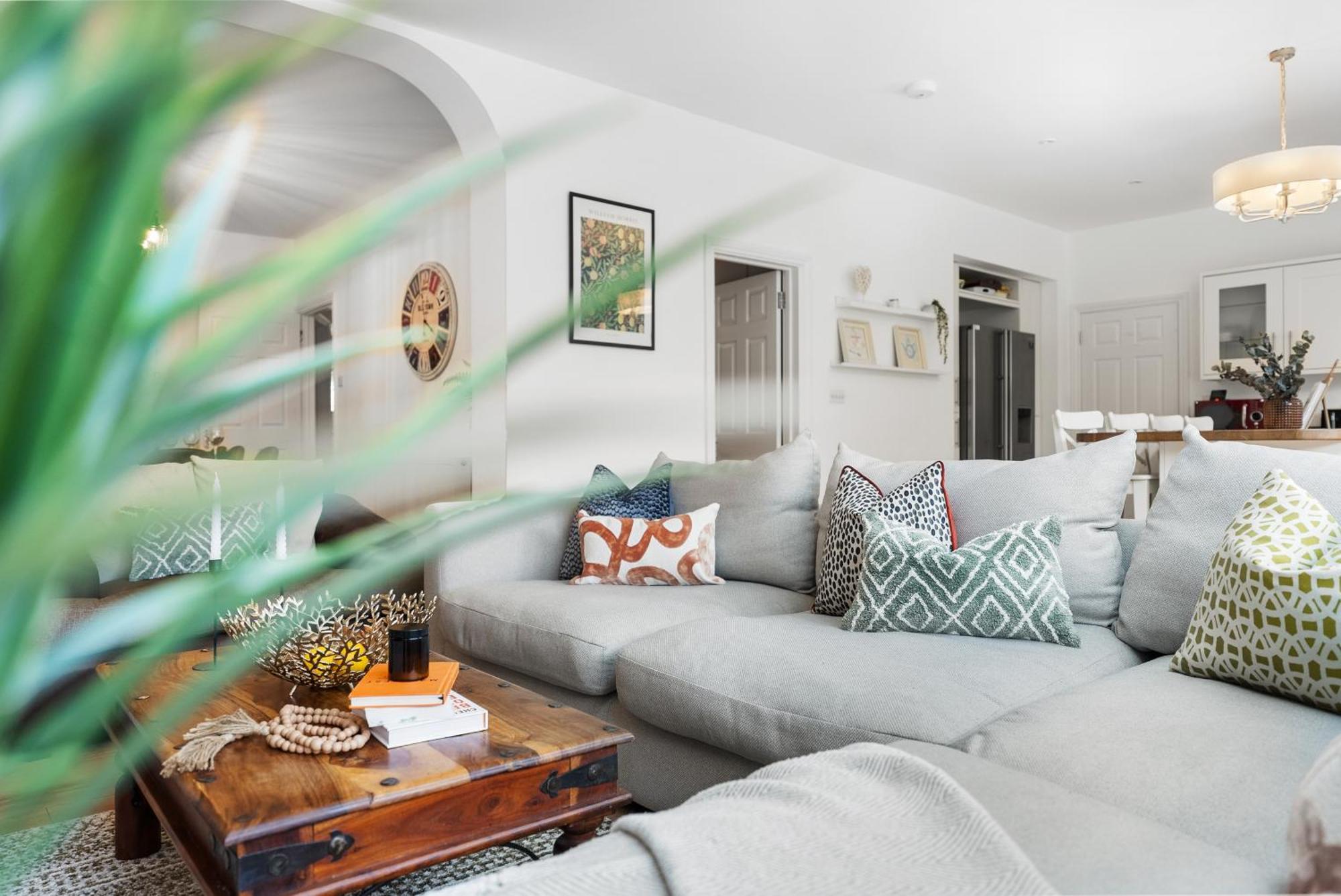 Long Term And Summer Special Offer! 5-Bedroom Spacious, Stunning Design, Sociable Areas & Cosy House Near South Downs Park, Sleeps 11 With Games Room, Private Parking And Garden- By Blue Puffin Stays Waterlooville Kültér fotó
