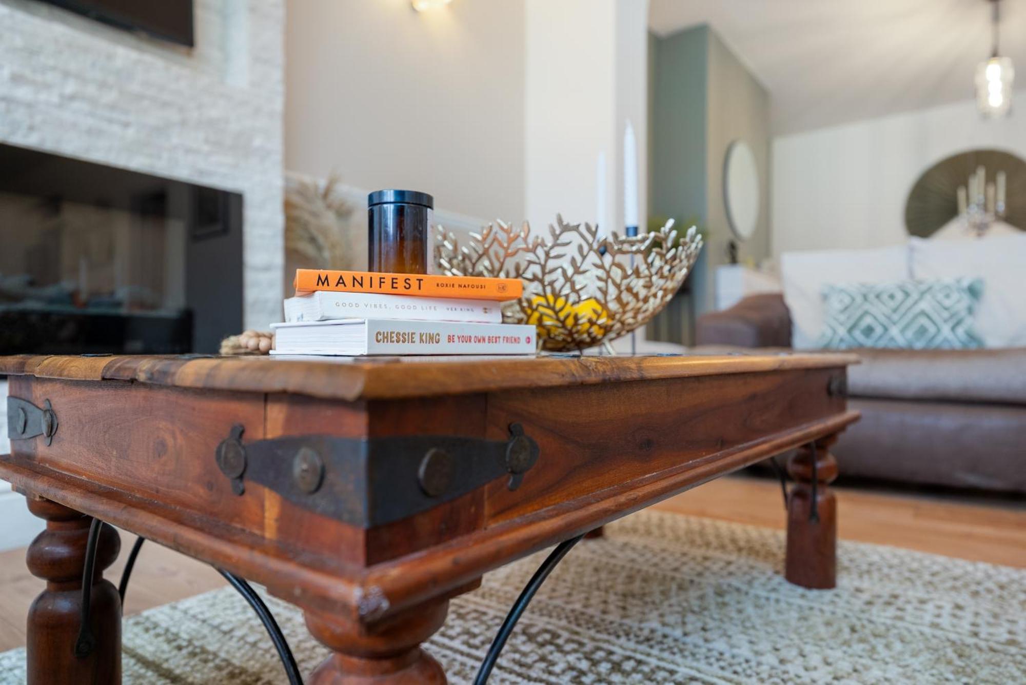 Long Term And Summer Special Offer! 5-Bedroom Spacious, Stunning Design, Sociable Areas & Cosy House Near South Downs Park, Sleeps 11 With Games Room, Private Parking And Garden- By Blue Puffin Stays Waterlooville Kültér fotó